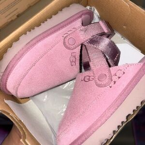 UGG Baby Walker Shoes in Soft Pink